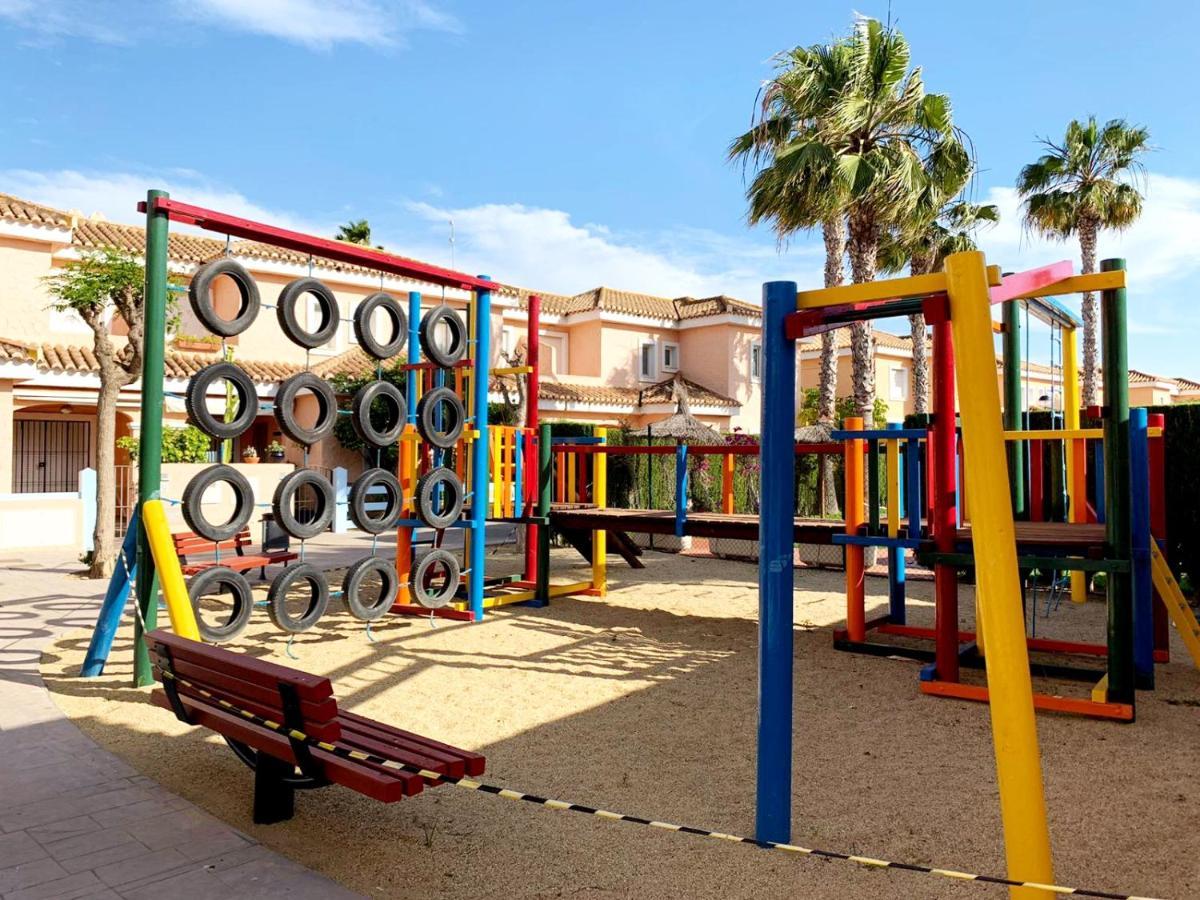 Marinas Sol - Tu Hogar Con Jardin Privado! Apartment Vera Bagian luar foto