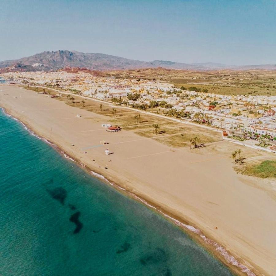 Marinas Sol - Tu Hogar Con Jardin Privado! Apartment Vera Bagian luar foto